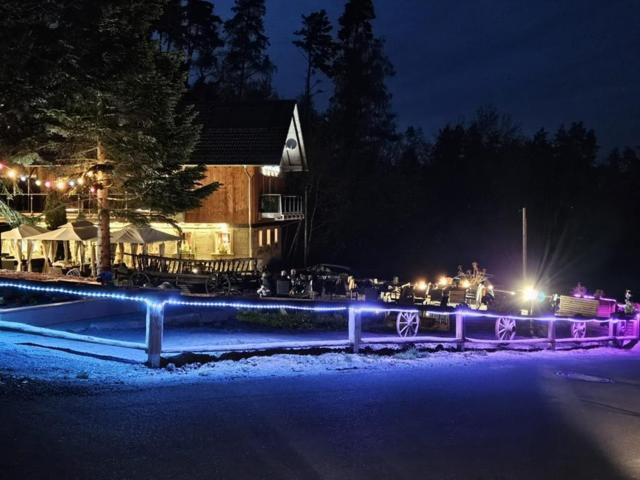 Landgasthof Zur Linde Кронах Екстериор снимка